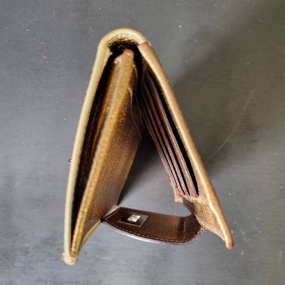 Salvatore Ferragamo metallic long leather wallet - Picture 4 of 15